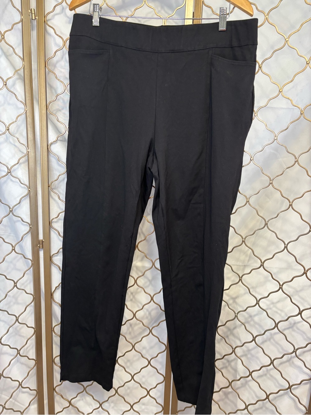 Weekends by Chico's Black Straight-Leg Pull On Pants Size 3 (16) Travel Perfect
